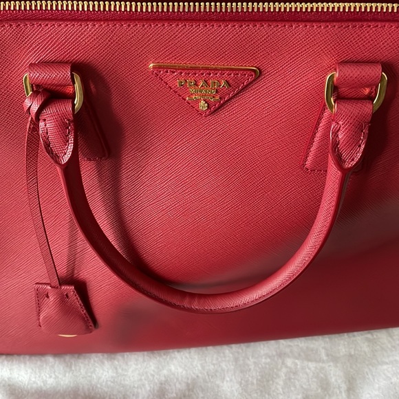 Prada bag (authentic) - Picture 6 of 9